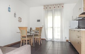 living-room - Lovely apartment in Martinsicuro with WiFi (Martinsicuro)