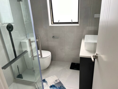 Self Contained 2 Bedroom - Botanic Gardens & Airport 