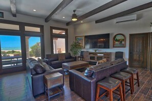 Smart-TV, Tischtennisplatte