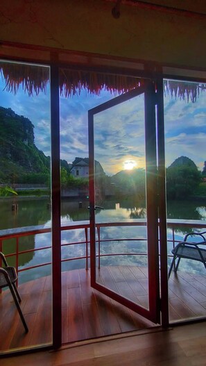 บังกะโล, วิวทะเลสาบ | ลานระเบียง/นอกชาน