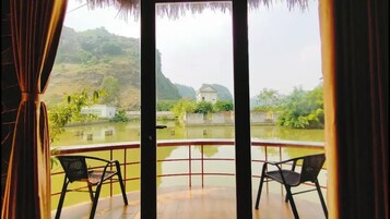 Bungalow, Lake View | Terrace/patio