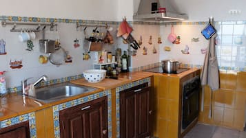 Micro-ondas, fogão, cooktop, lava-louças