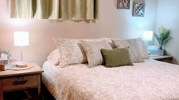 4 makuuhuonetta, silitysrauta/-lauta, Wi-Fi, vuodevaatteet