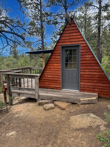 Charming Convertible A Frame Cabin 1-bedroom cabin in Boncarbo