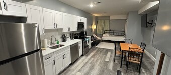 Stylish 1-Bedroom Escape – Comfort & Convenience, Sleeps 3