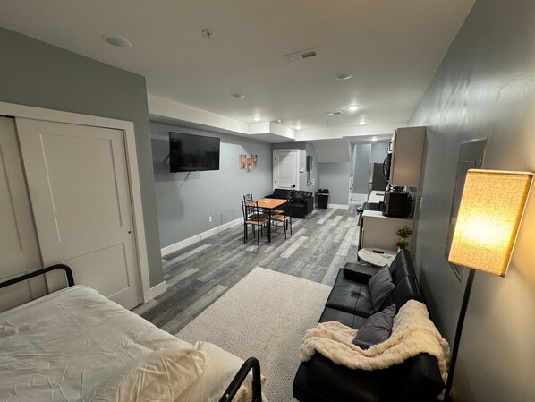 1 bedroom, iron/ironing board, WiFi