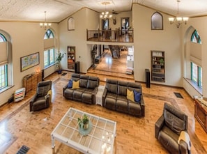Interior - The Chapel Retreat (Bluevale)