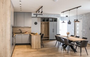 Frigorífic, forn, placa de cuina i rentaplats