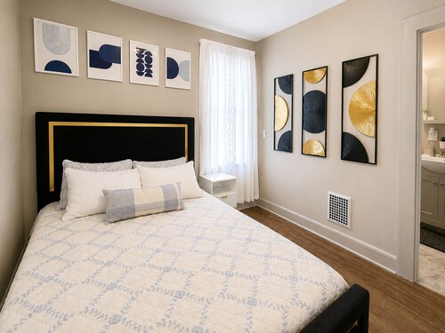 Modern 2BR Apartment with Office Near Wynn Hospital 