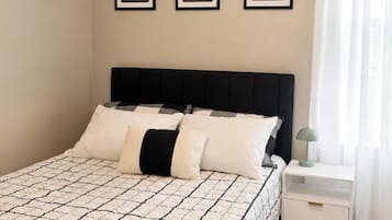 2 habitaciones, escritorio, tabla de planchar con plancha y wifi gratis