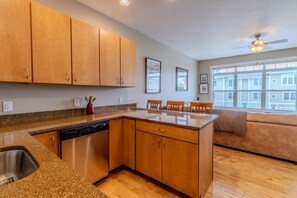 Interior - 2 bedroom 2 bathroom Condo in Downtown Traverse City (Traverse City)