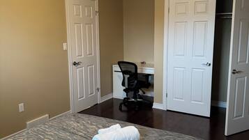 2 bedrooms, iron/ironing board, WiFi, bed sheets