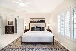 3 Schlafzimmer, Schreibtisch, Bügeleisen/Bügelbrett, WLAN