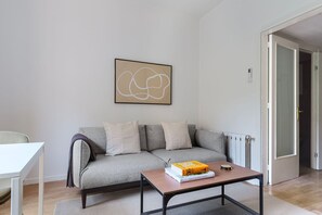 Fernseher, Stereoanlage