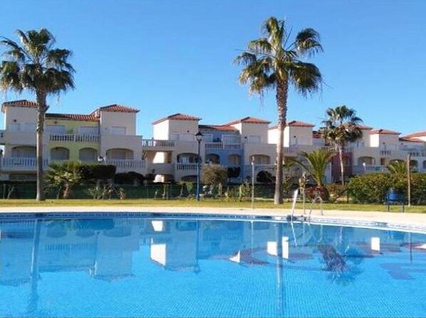 Apartament | Piscina | Piscina a l'aire lliure 