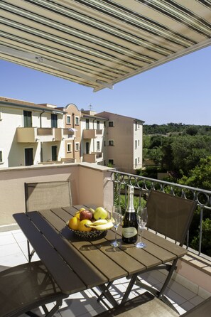 屋外ダイニングエリア