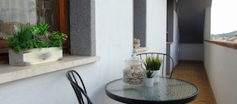 Hermione Penthouse, Two-room apartment a few steps from the sea