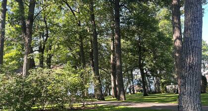 Cozy, modern home with views of beautiful Green Lake. Sleeps up to 4 & lg. deck
