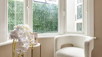 Basic Apartment | Interior