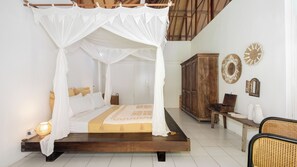Deluxe Villa | 3 bedrooms, in-room safe, desk, laptop workspace