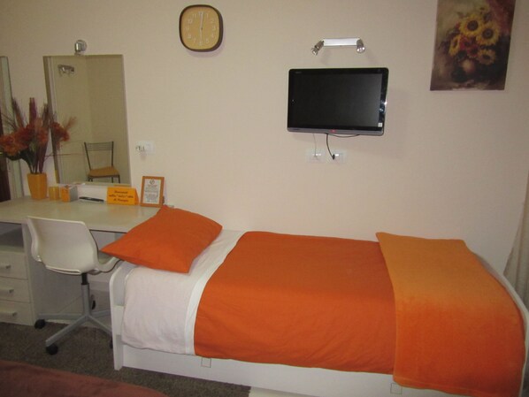 1 makuuhuone, silitysrauta/-lauta, Wi-Fi, vuodevaatteet