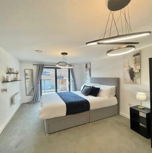 2 Schlafzimmer, Bügeleisen/Bügelbrett, WLAN, Bettwäsche