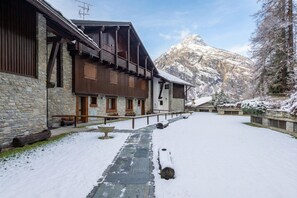 Exterior - Plan Gorret Beautiful Flat In Courmayeur, Courmayeur, Italy (Courmayeur)