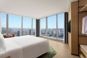 In-room safe, desk, laptop workspace, blackout curtains - Fraser Place Chengdu  (Chengdu)