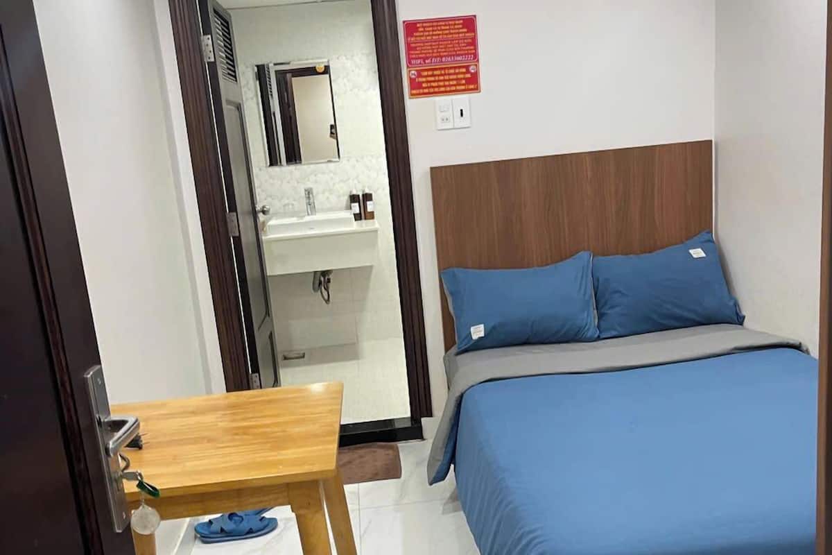 Kamar Double Kota untuk 1 Orang, tanpa jendela | Seprai antialergi, selimut bulu angsa, dan bantalan ekstra lembut