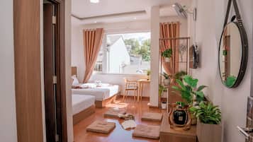 Panoramic Quadruple Room | Hypo-allergenic bedding, down duvets, pillow-top beds, soundproofing