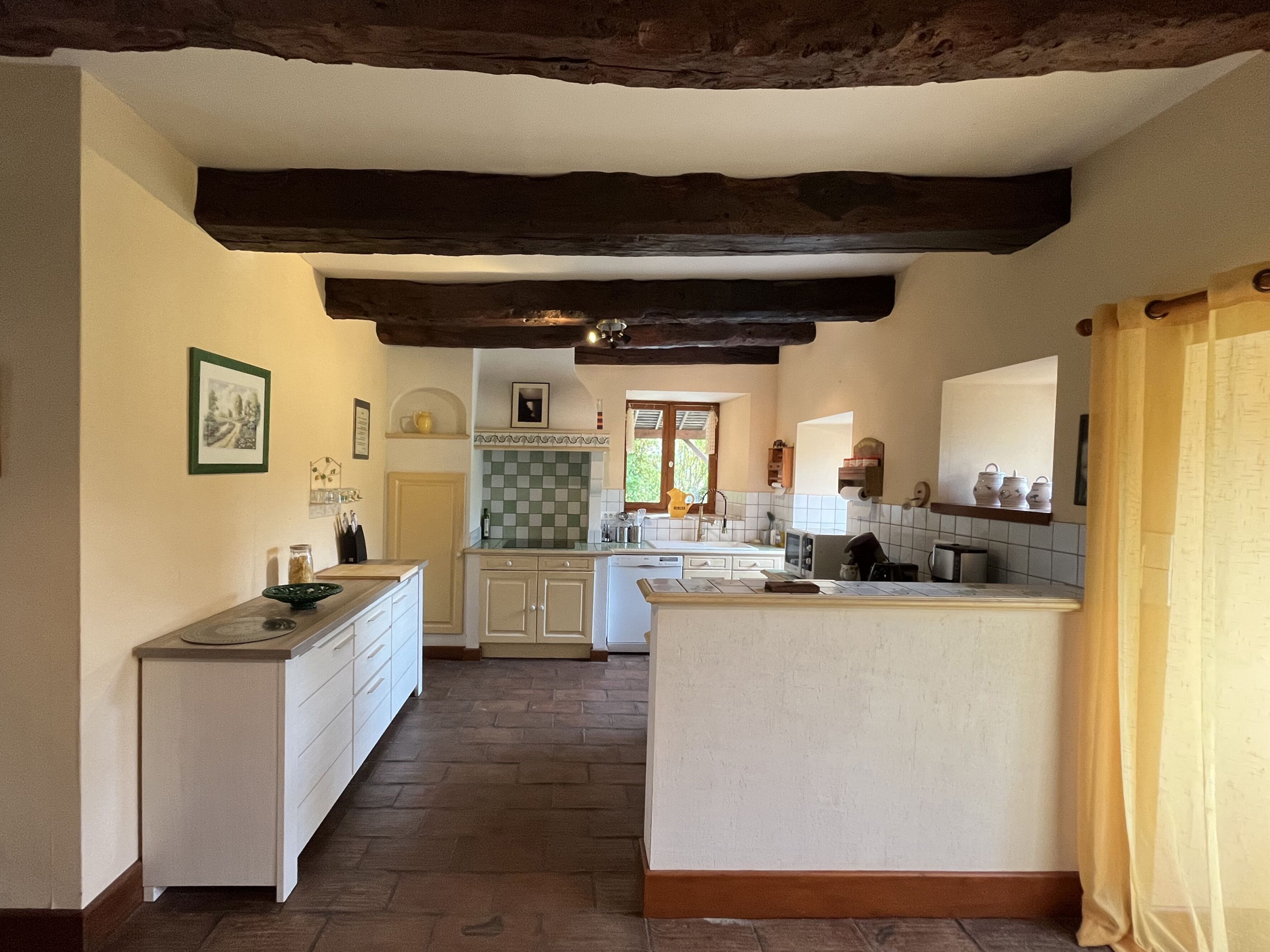 Micro-ondes, four, plaque de cuisson, lave-vaisselle