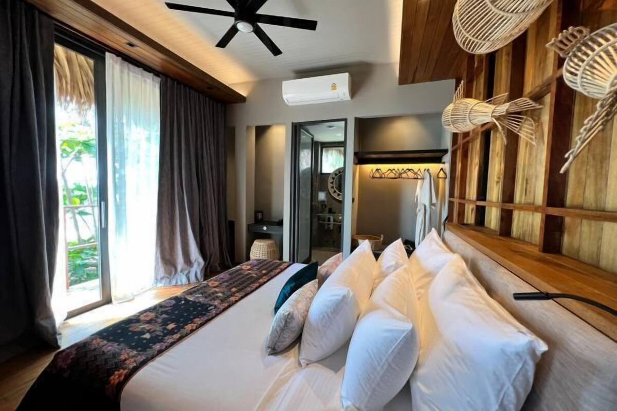 In-room safe, desk, blackout curtains, iron/ironing board (on request)
