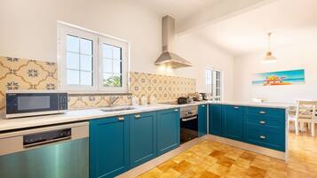 Fridge, microwave, oven, dishwasher