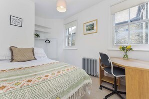 3 Schlafzimmer, Bügeleisen/Bügelbrett, Reisekinderbett, WLAN