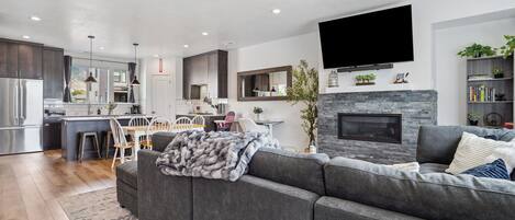 Smart TV, fireplace, ping pong