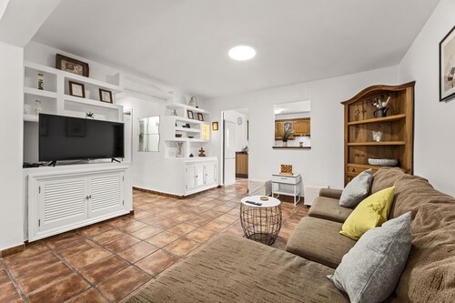 La Casa de Tara: Tu Refugio de Sol y Mar en Playa Honda