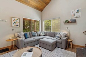 Unclassified image, 2 of 36, button