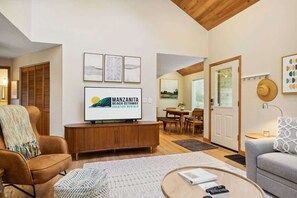 Unclassified image, 4 of 36, button