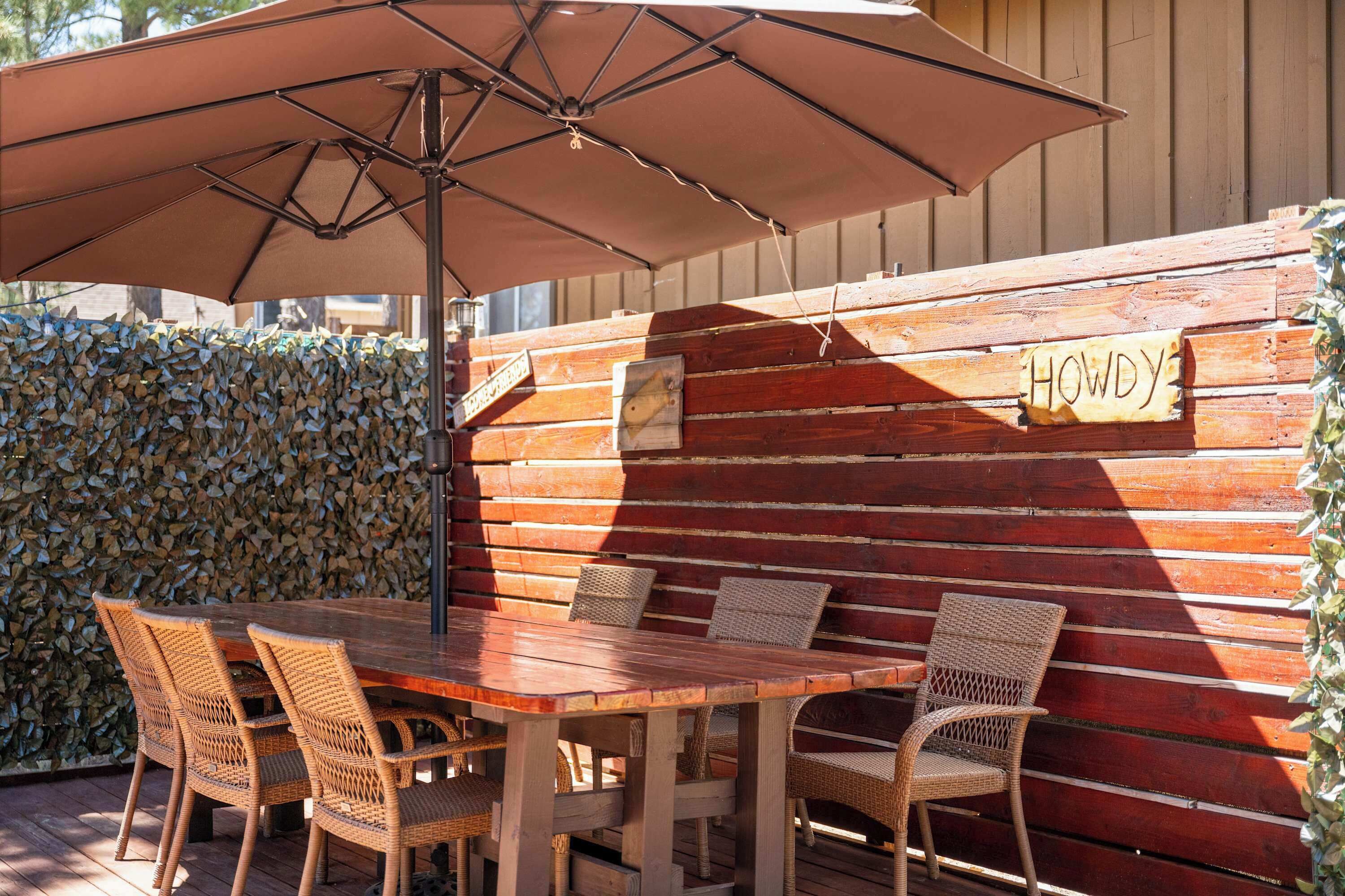 Outdoor dining