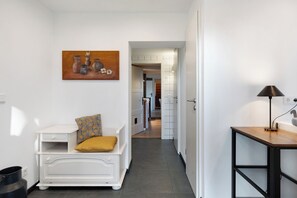 Interior - Apartment 'Room 24' with Terrace, Garden and Wi-Fi (Behrendorf)