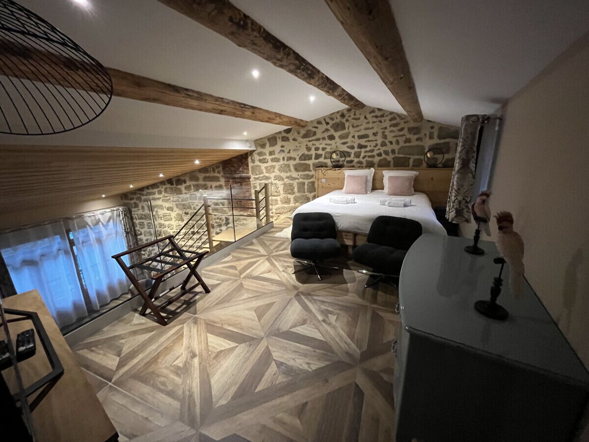 1 bedroom, travel crib, free WiFi, bed sheets