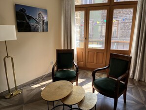 Interior - Le 19 - Suite 19 | 50m2 | Historic Center | Air Conditioning (Langeac)