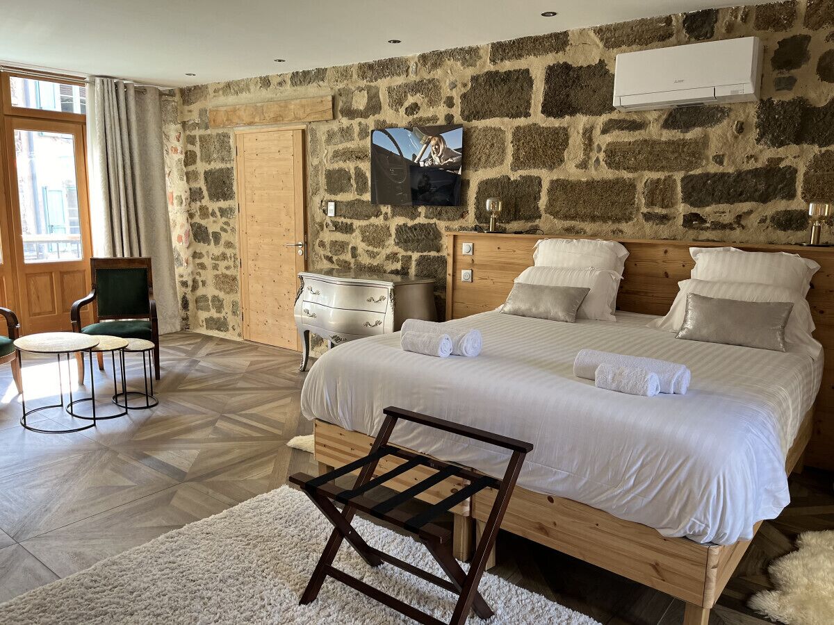 1 chambre, lit parapluie, Wi-Fi gratuit, draps fournis