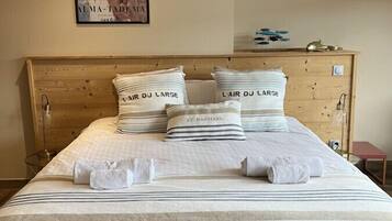 1 chambre, lit parapluie, Wi-Fi gratuit, draps fournis