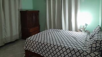 1 bedroom, iron/ironing board, WiFi, bed sheets