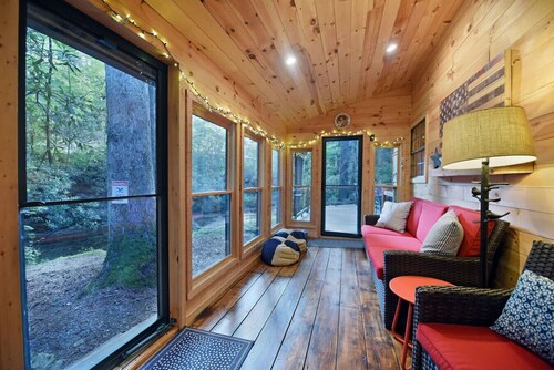 Riverbend Den | 2BR Creekfront Cabin • Adventure Included • Sleeps 6