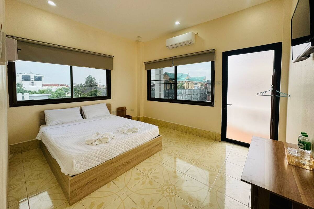 Deluxe Double Room, City View