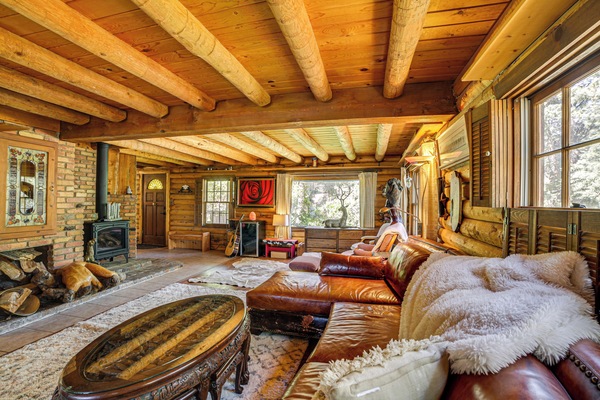 Frazier Park Vacation Rental | 3BR | 2BA | 2,400 Sq Ft | Stairs Required