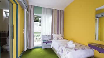 أغطية فراش متميزة ومساحة عمل للكمبيوتر المحمول وواي فاي مجانًا