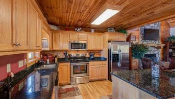 Cabin, Multiple Beds, Hot Tub, Mountain View (New River Ramble) | Private kitchen | Coffee/tea maker